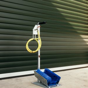Boot Cleaner with Plastic Brushes, Tap and Hose