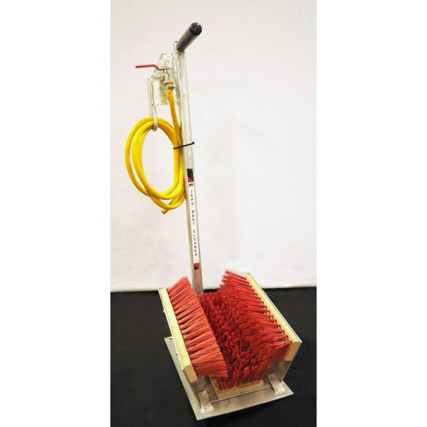 Boot Cleaner with Wooden Brushes, Tap and Hose